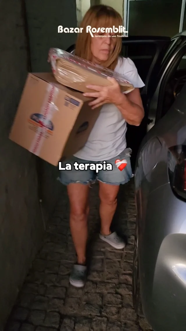 Coincidimos que es una gran terapia ir de compras al Bazar verdad? 😂😍

Ingresá a la web y aprovecha nuestras promos 🤩
-10% de descuento por pago con transferencia 
-3 cuotas sin interés

📦Hacemos envíos a todo el país

#bazar #Bazar Rosemblit #productos #primavera #envios